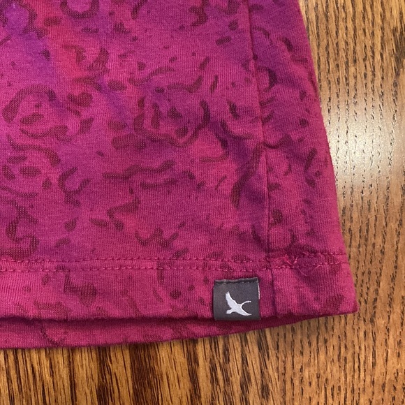 Eddie Bauer pink burnout v-neck t-shirt. - Picture 5 of 6